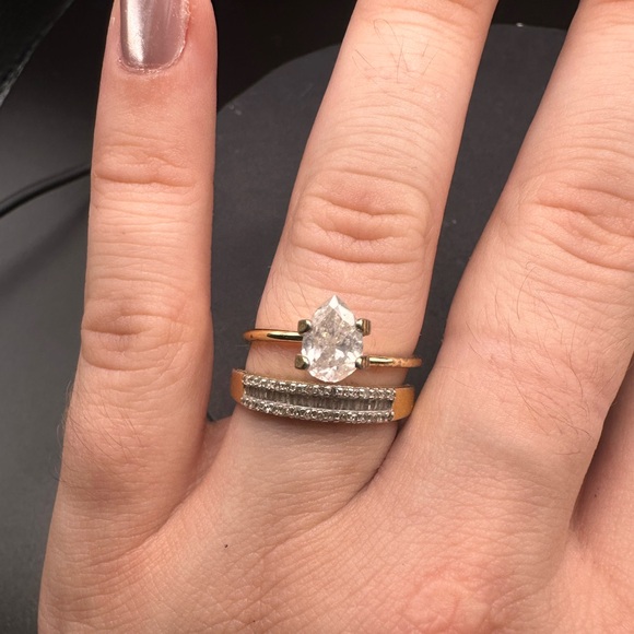 Natural 1ct pear shape diamond in solid 14k gold engagement ring display LOOSE - Picture 8 of 17